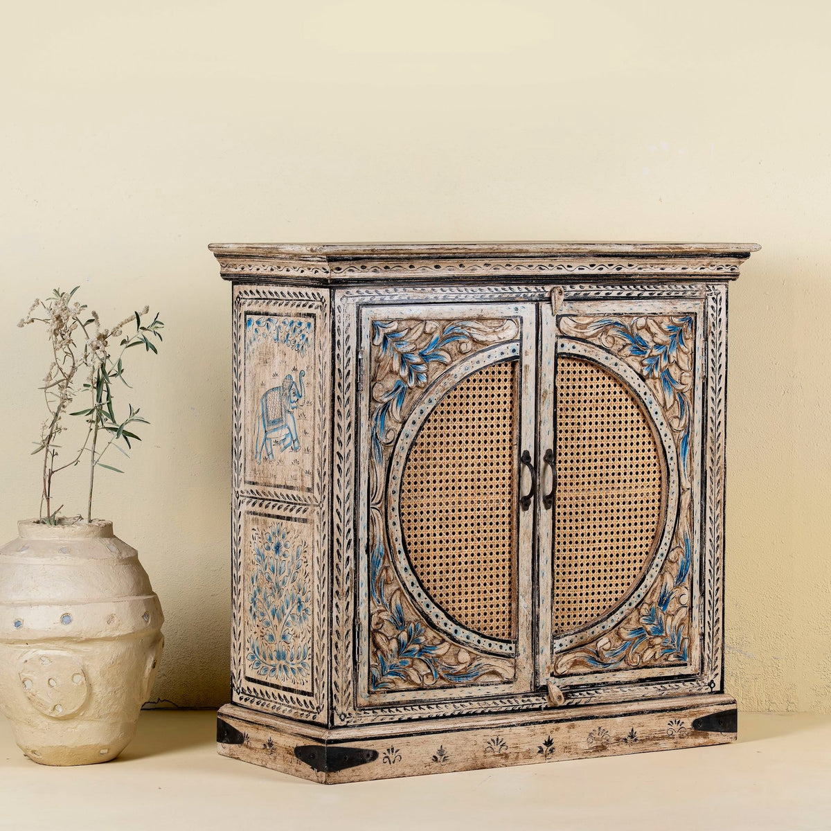 carved cabinet,
luxury cabinet,
home furnishings,
furniture stores near me,
garden furniture,
bathroom vanity,
console table,
chest of drawers,