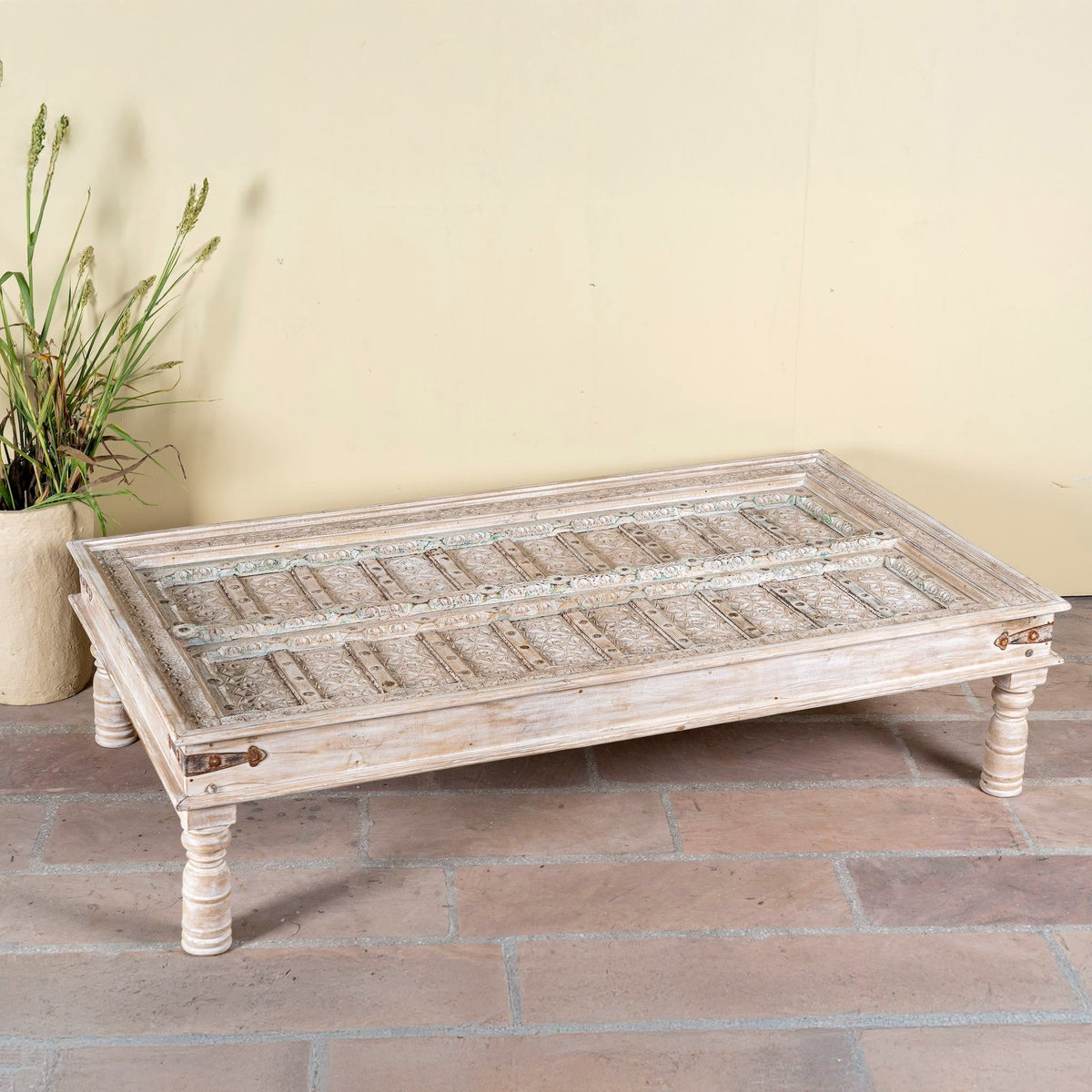 coffee table,
solid wood coffee table,
side table,
round coffee table,
end tables,
glass coffee table,
outdoor coffee table,
black coffee table,
coffee table with storage,