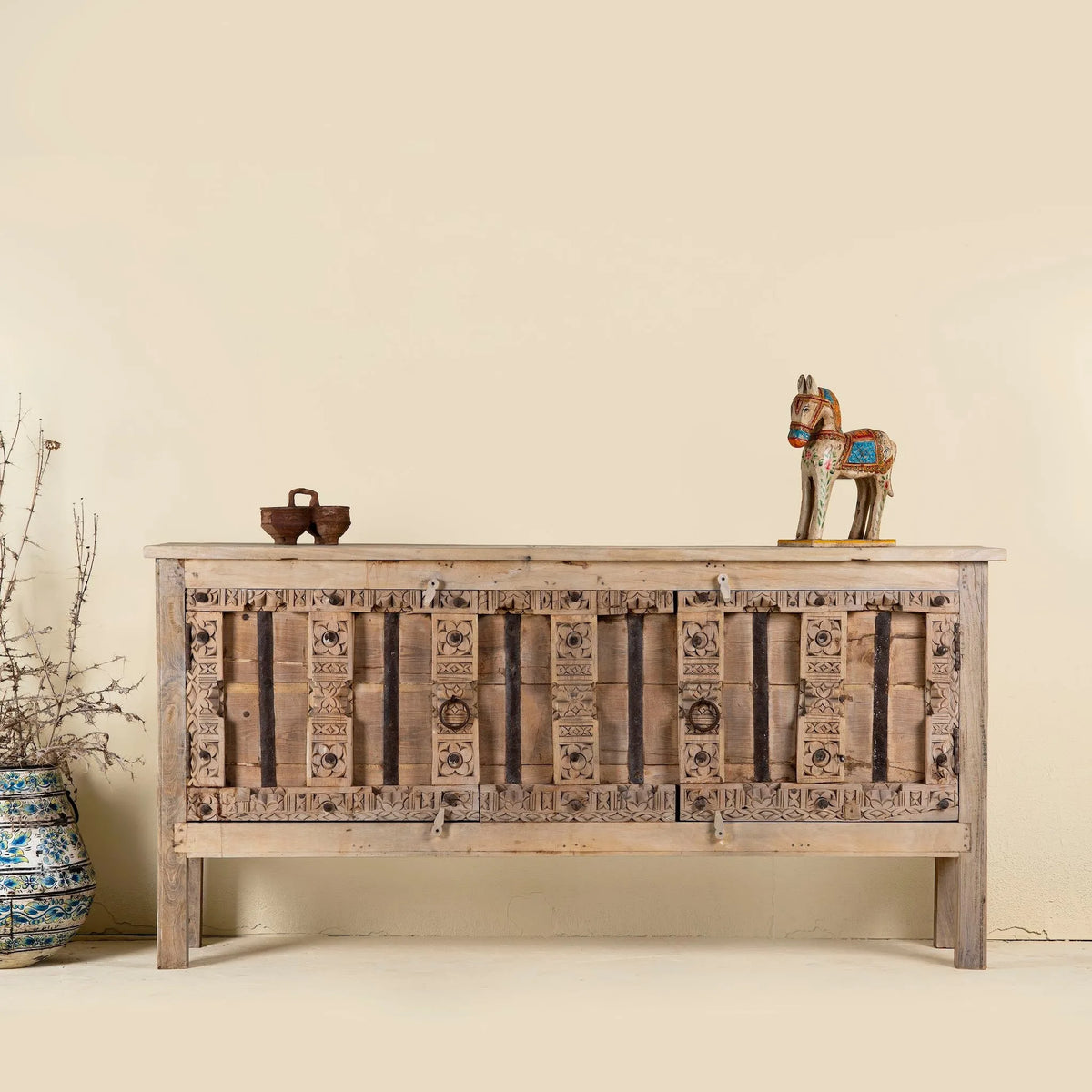 living room furniture sets,
tv console table,
console table with drawers,
console table with storage,
wooden bar stools,
small console table,
side tables for living room,
white console table,
living room table,
living room,
vintage furniture,
wood console table,
small tv stand,
tv console cabinet,