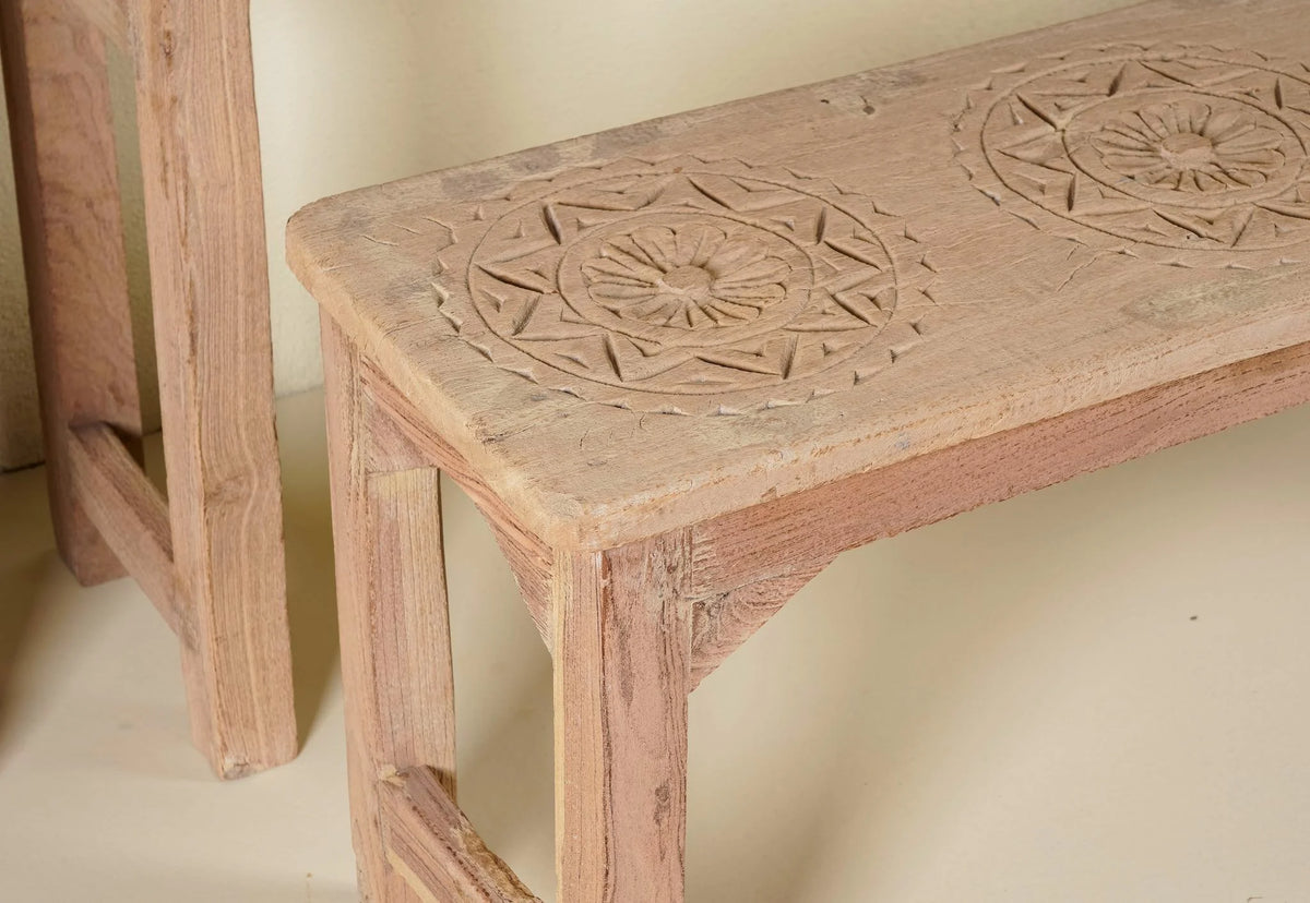 console table with drawers,
console table with storage,
wooden bar stools,
small console table,
side tables for living room,
white console table,
living room table,
living room,
vintage furniture,
wood console table,
small tv stand,