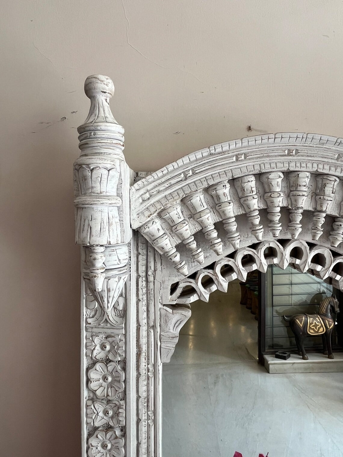 Victorian-style Jharokha mirror with gold accents, ideal for enhancing gallery walls or creating a timeless focal point in modern interiors.