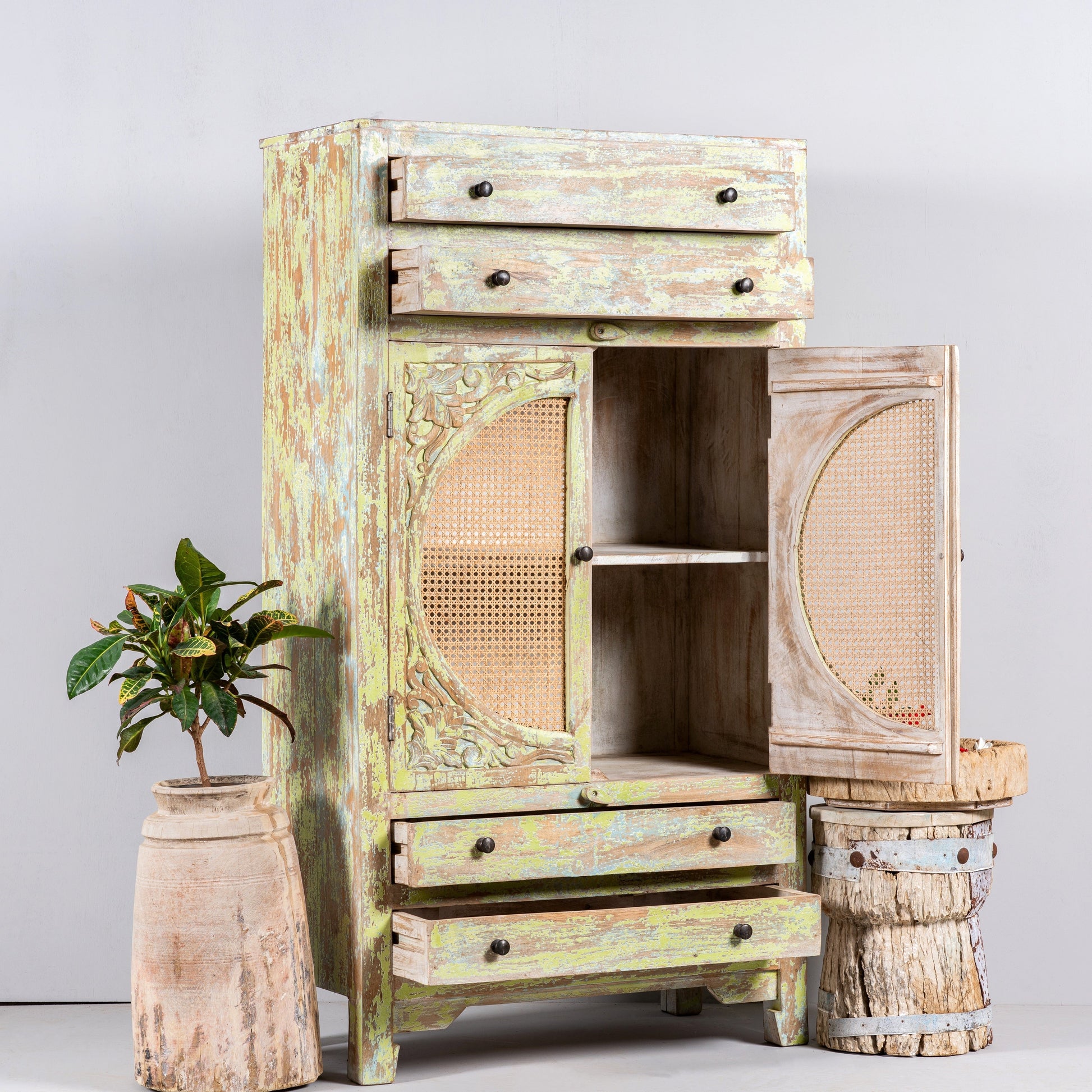 bathroom vanity,
console table,
chest of drawers,
home furniture,
outdoor kitchen cabinets,
bedroom dresser,
sideboard cabinet,
chest of drawers