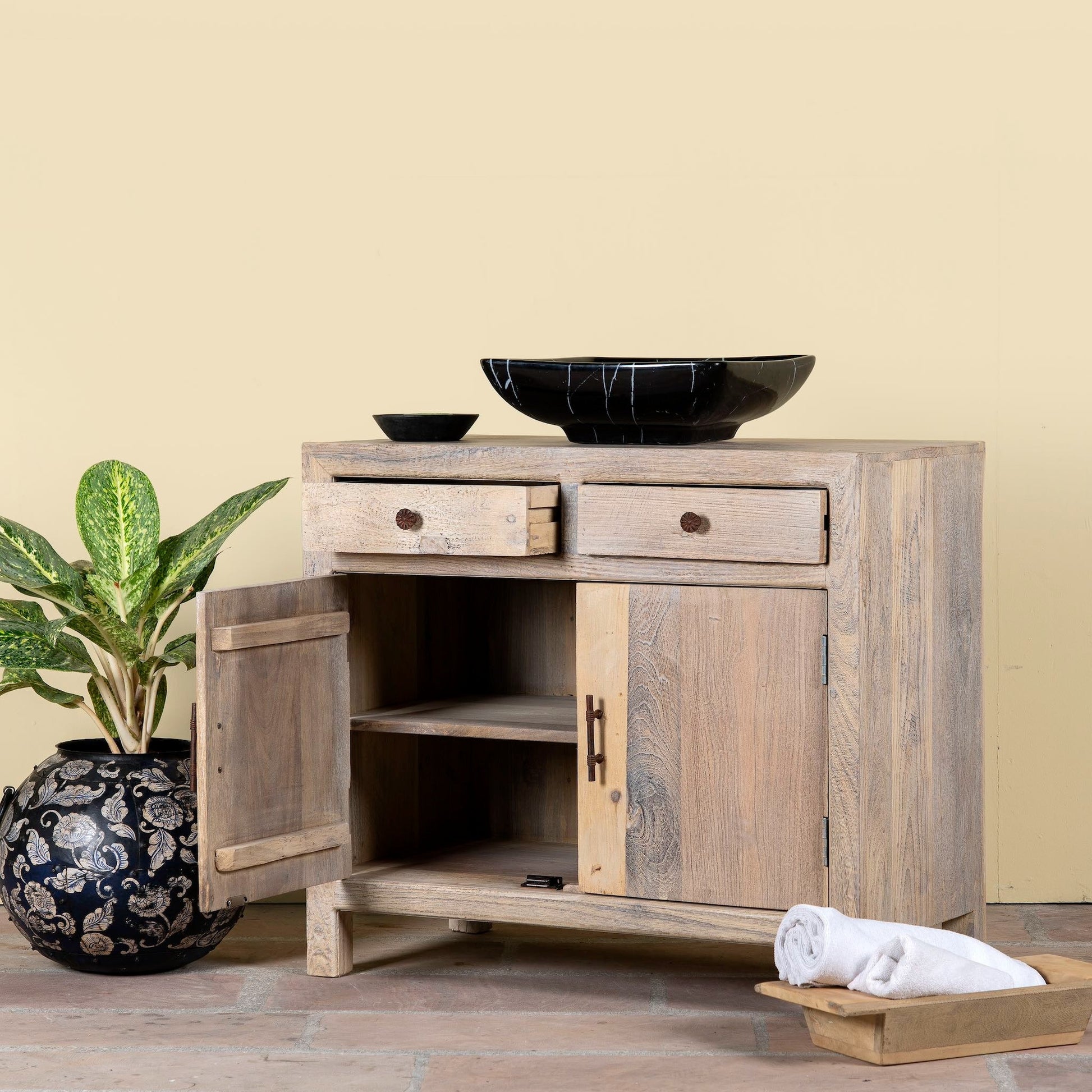 console table,
chest of drawers,
home furniture,
outdoor kitchen cabinets,
bedroom dresser,
sideboard cabinet,
chest of drawers