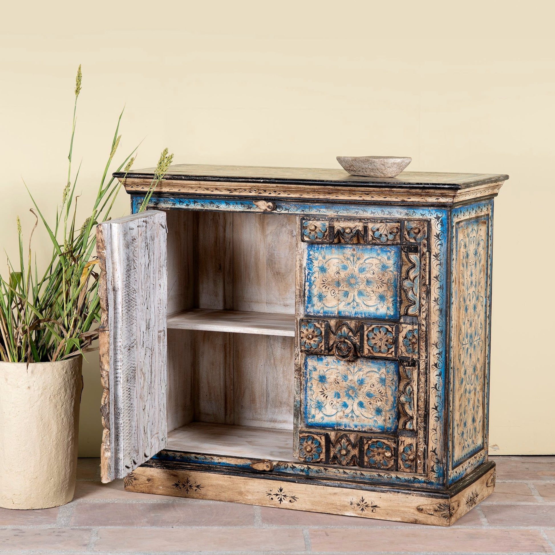 cabinets,
living room furniture,
furniture,
solid wood cabinet,
vintage cabinet,
carved cabinet,
luxury cabinet,
home furnishings,
furniture stores near me,