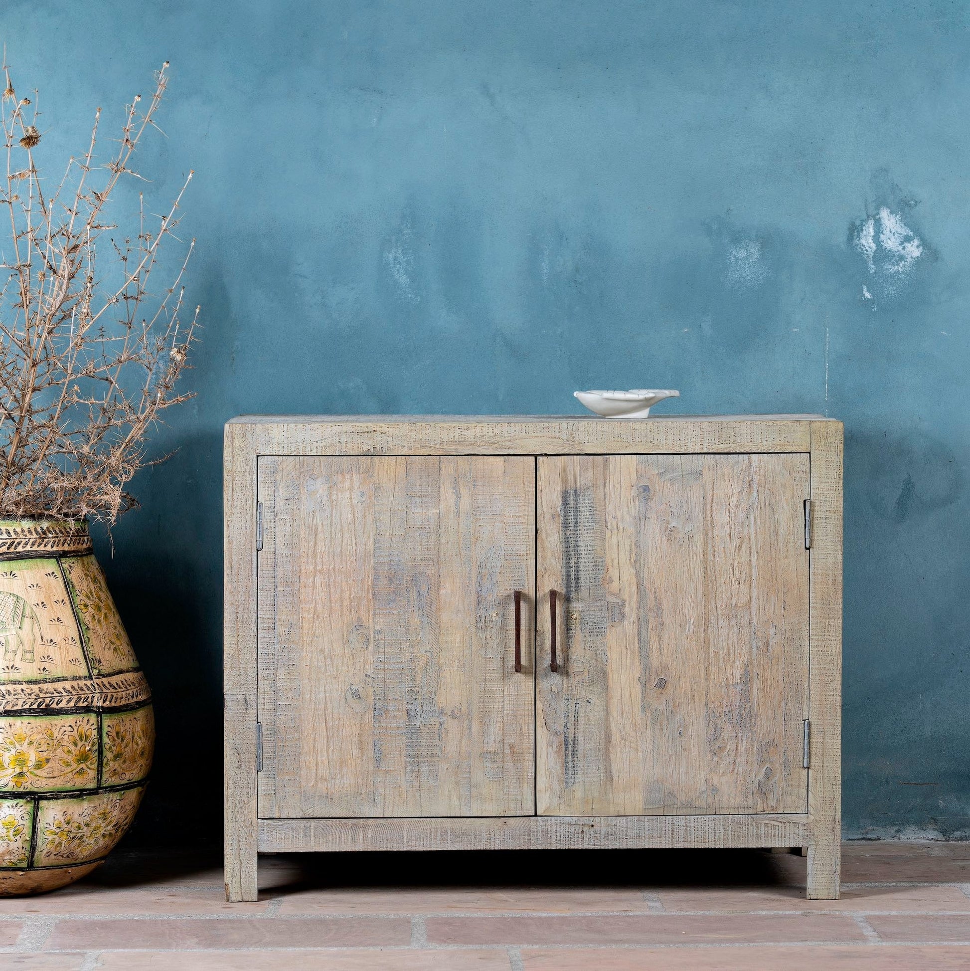 garden furniture,
bathroom vanity,
console table,
chest of drawers,
home furniture,
outdoor kitchen cabinets,
bedroom dresser,
sideboard cabinet,
chest of drawers