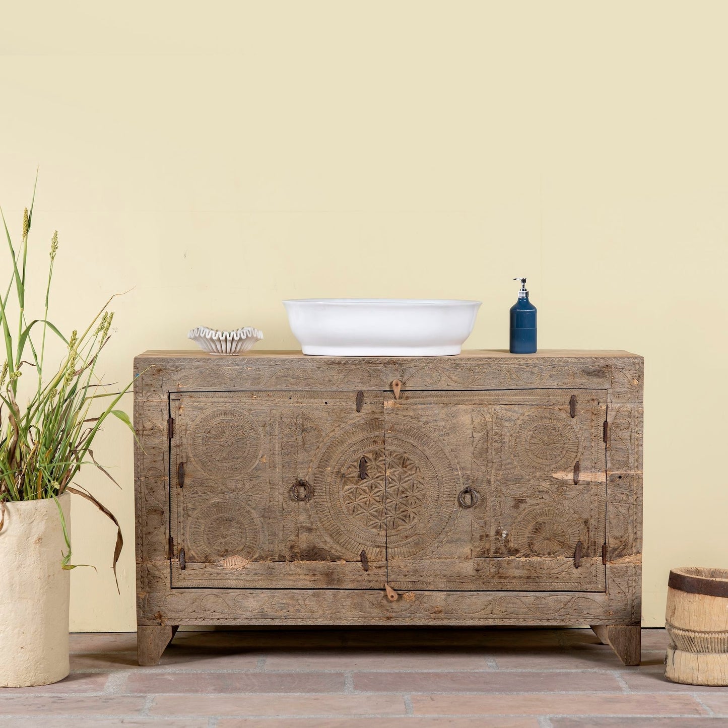 tv unit,
long cabinet,
solidwood sideboard,
living room furniture,
console storage,
vintage style cabinet,
carved cabinet,
kitchen cabinets,
tv stand,
living spaces,
bathroom vanity,