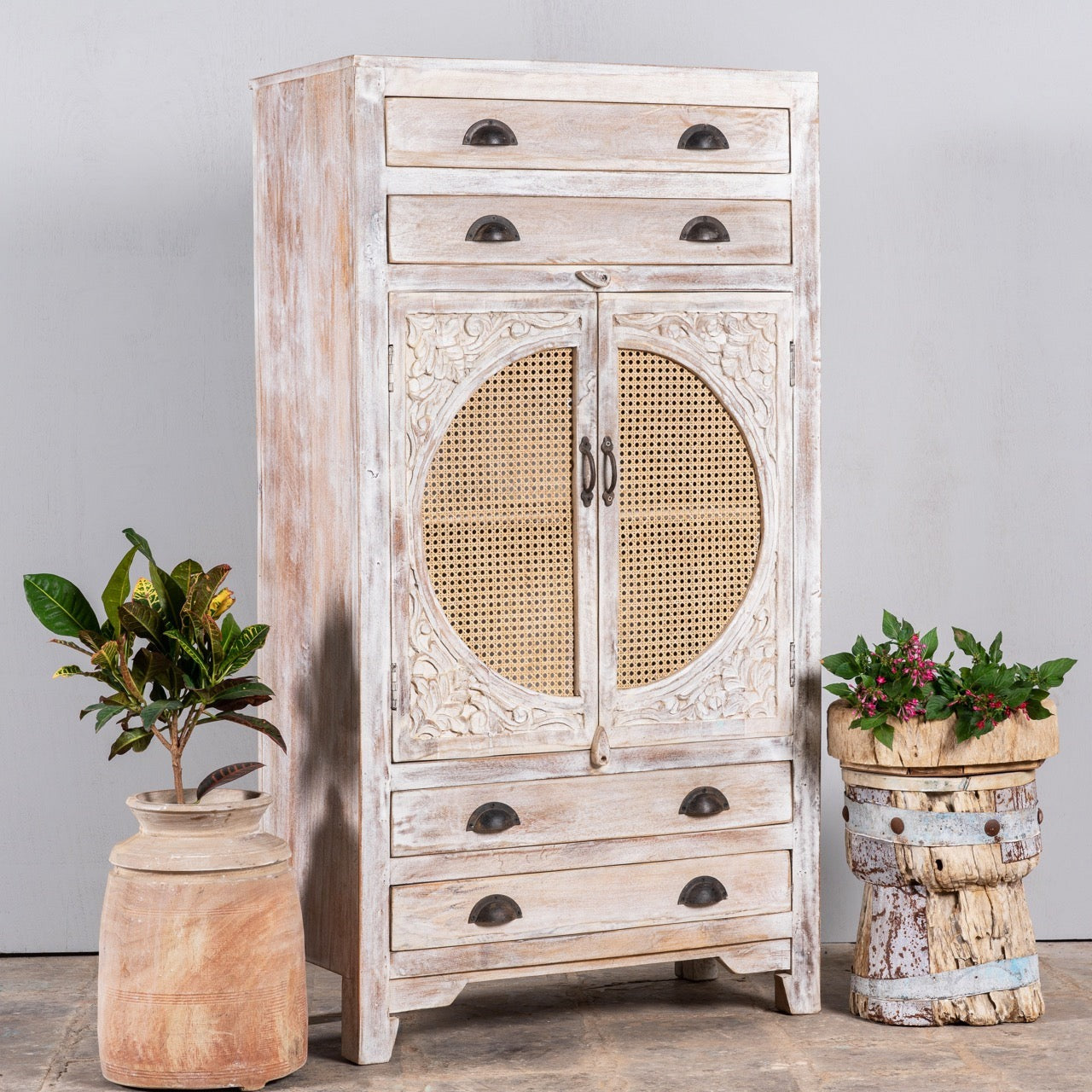 solid wood cabinet,
vintage cabinet,
carved cabinet,
luxury cabinet,
home furnishings,
furniture stores near me,
garden furniture,
bathroom vanity,
