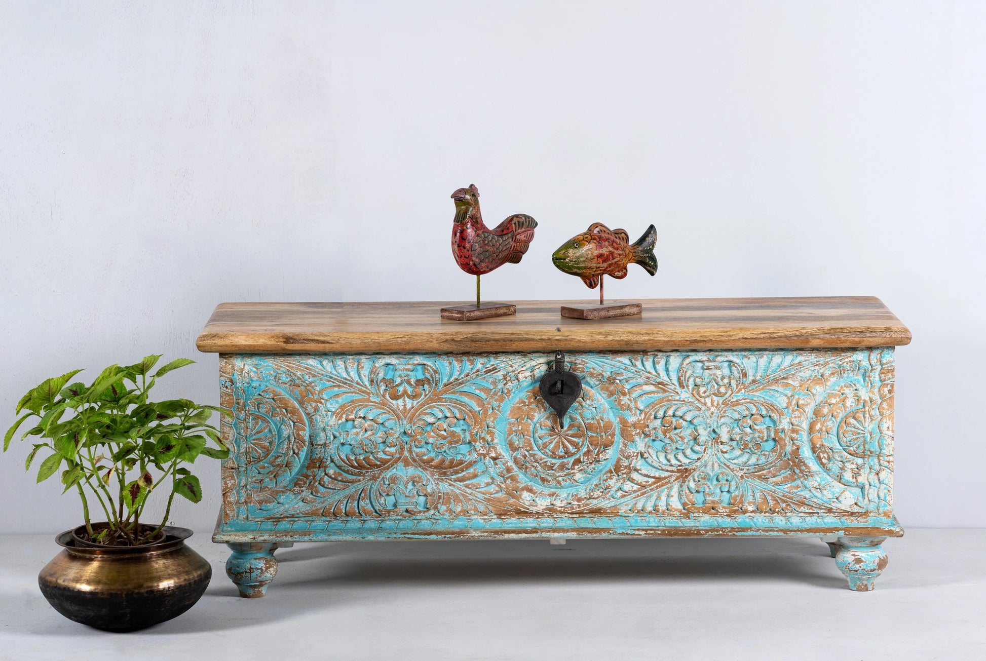 chest storage,
wooden chest trunk,
storage trunk for bedroom,
trunk box,
metal storage trunk,
trunk furniture,
trunk storage box,
chest storage box,
vintage storage trunk,