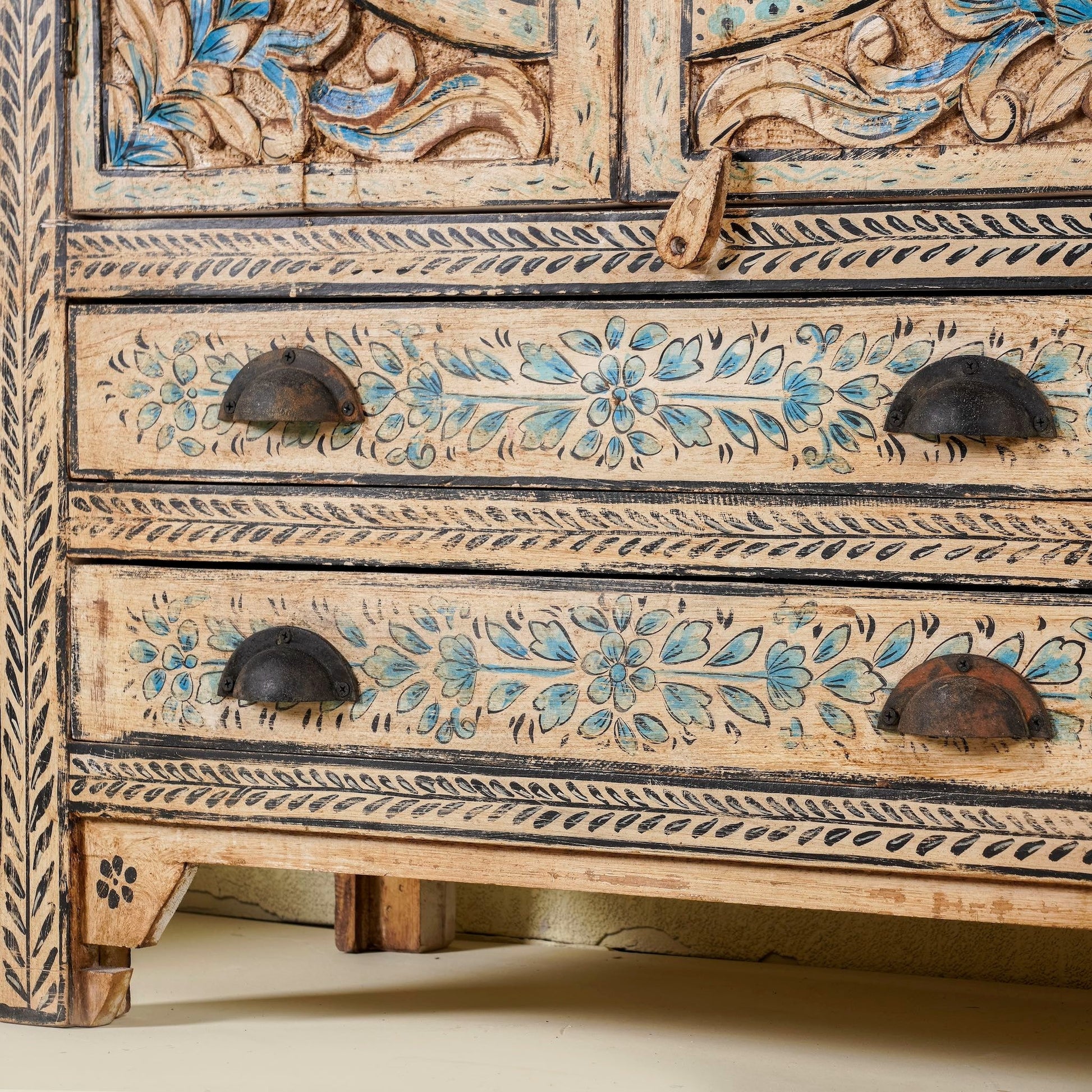 bathroom vanity,
console table,
chest of drawers,
home furniture,
outdoor kitchen cabinets,
bedroom dresser,
sideboard cabinet,