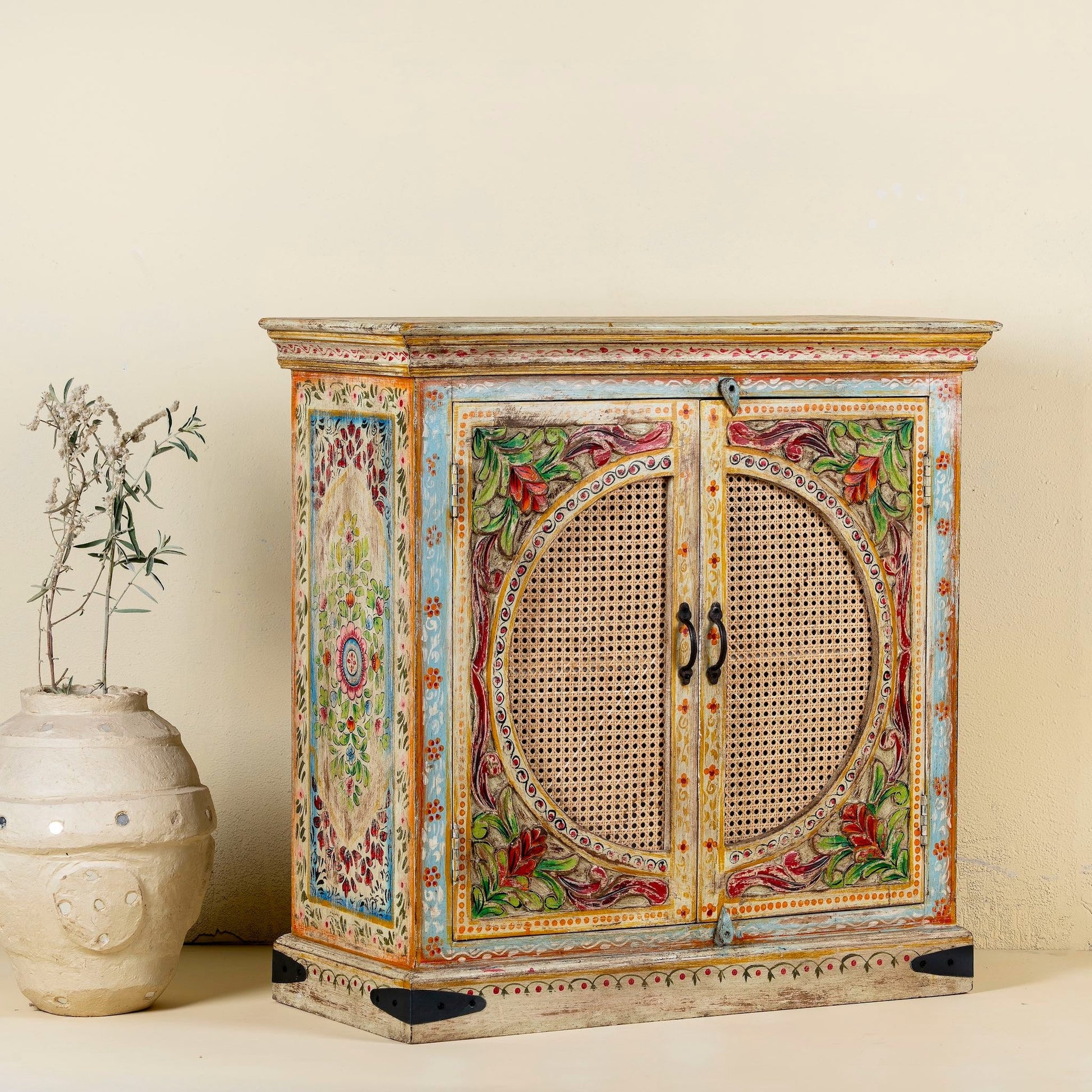 carved cabinet,
luxury cabinet,
home furnishings,
furniture stores near me,
garden furniture,
bathroom vanity,
console table,
chest of drawers,