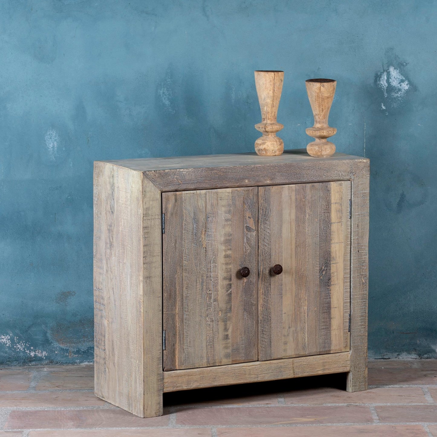 console table,
chest of drawers,
home furniture,
outdoor kitchen cabinets,
bedroom dresser,
sideboard cabinet,
chest of drawers