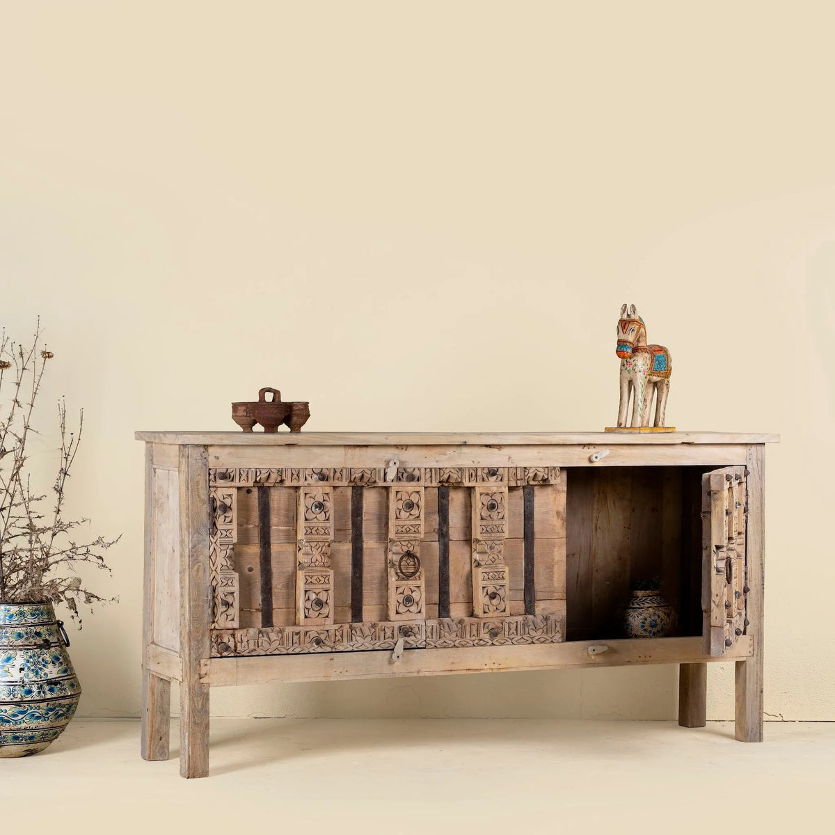 console table,
living room furniture,
heritage furniture,
solid wood furniture,
antique vintage furniture,
tv table,
living room furniture sets,
tv console table,
console table with drawers,
console table with storage,
wooden bar stools,
small console table,
side tables for living room,