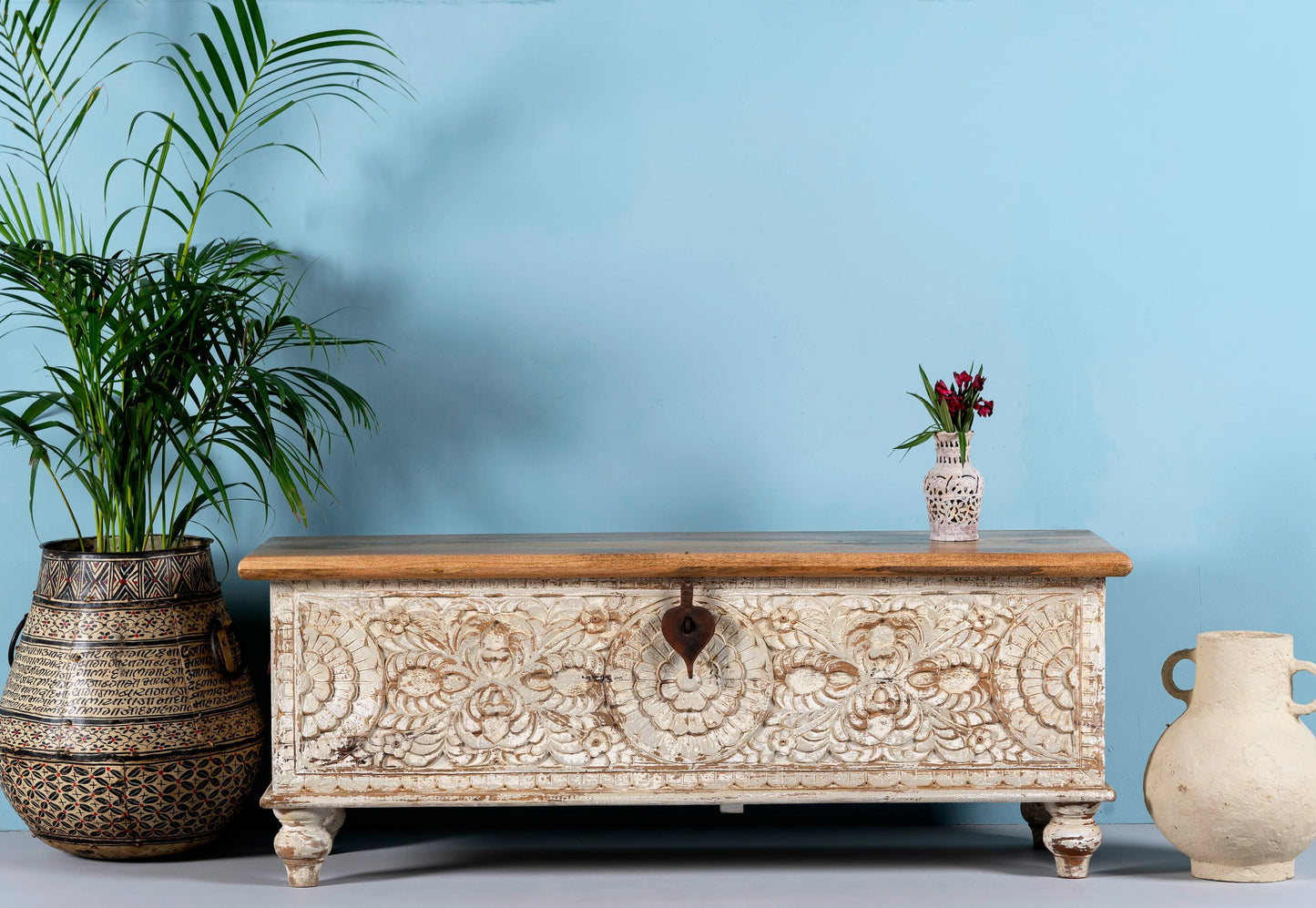 chest storage box,
vintage storage trunk,
clothes trunk,
wooden trunk box,
small trunk box,
storage trunk furniture,
trunk box storage,
antique storage trunk,
clothes trunk storage,
antique wooden trunk,
big trunk for storage,