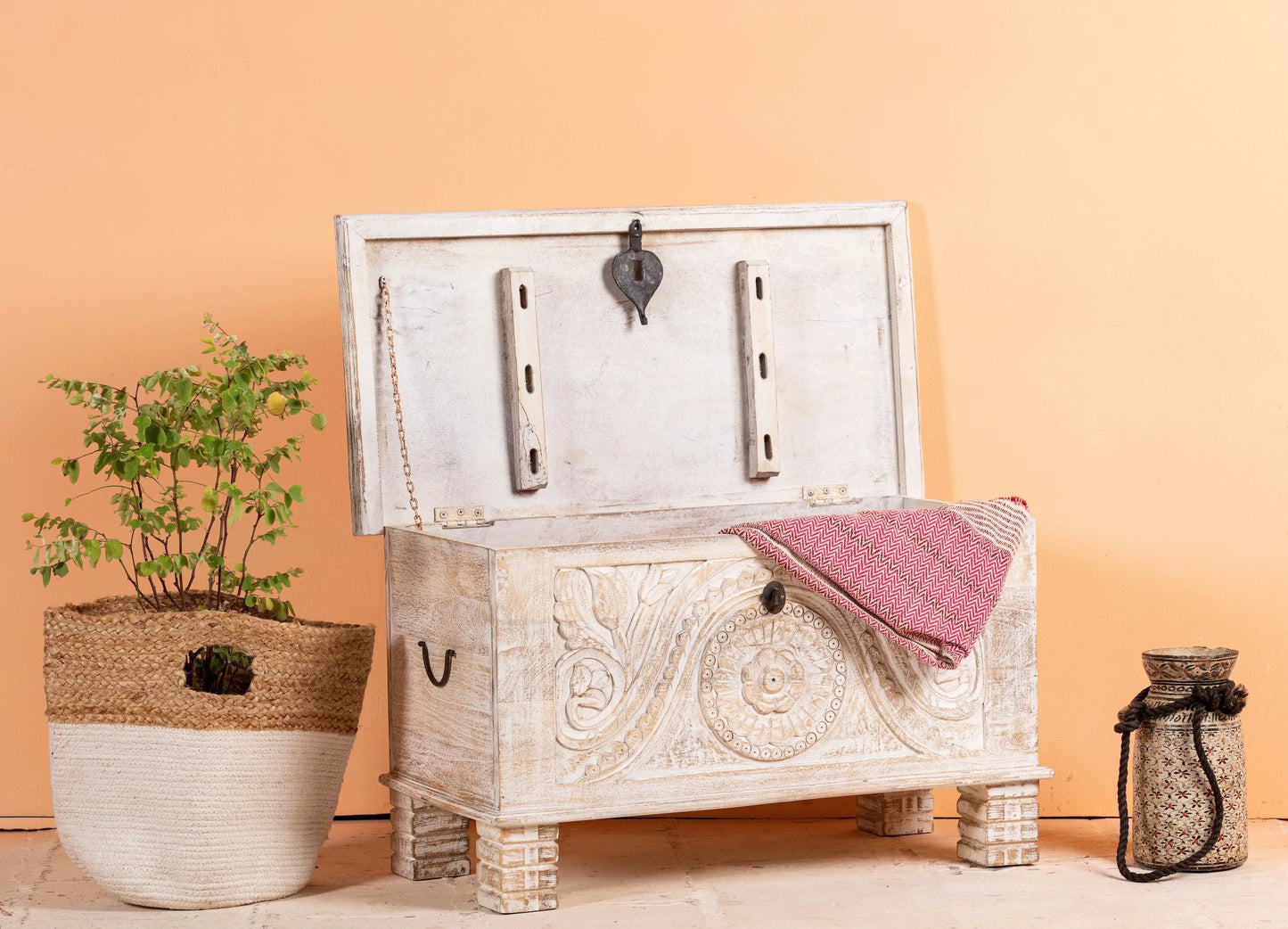 wooden chest trunk,
storage trunk for bedroom,
trunk box,
metal storage trunk,
trunk furniture,
trunk storage box,
chest storage box,
vintage storage trunk,
clothes trunk,