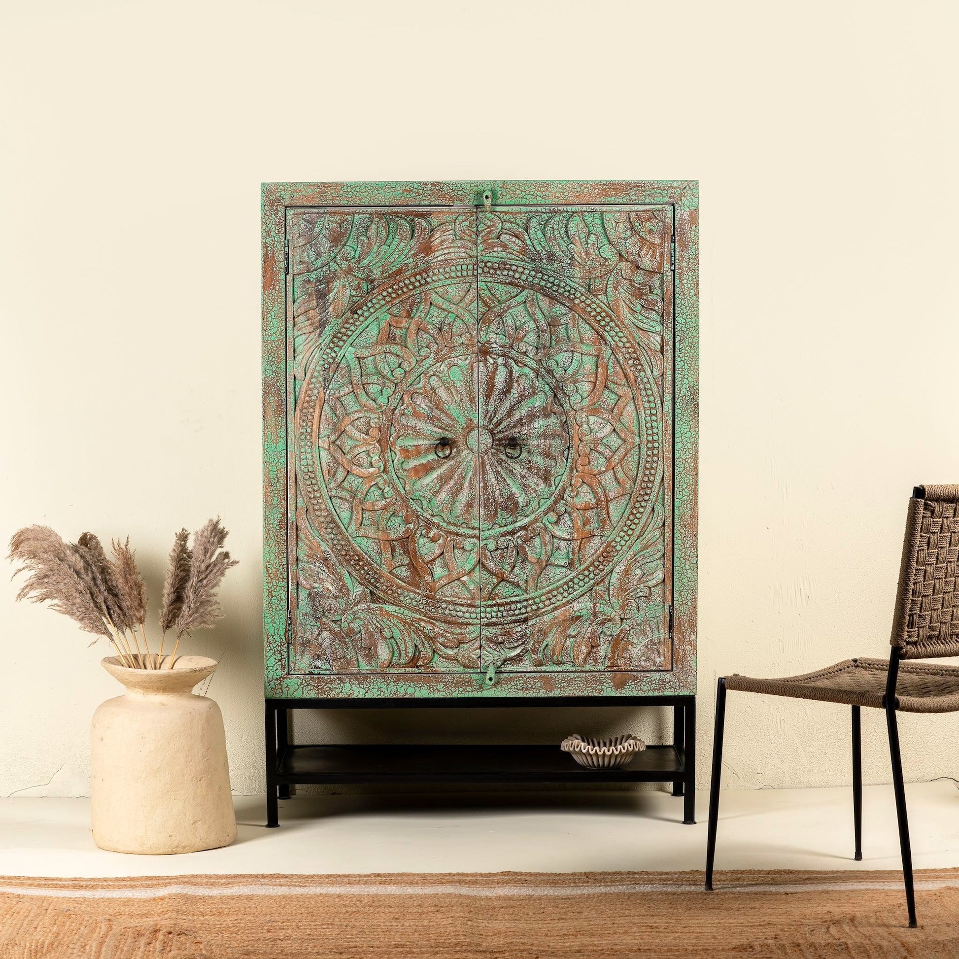 carved cabinet,
luxury cabinet,
home furnishings,
furniture stores near me,
garden furniture,
bathroom vanity,
console table,
chest of drawers,