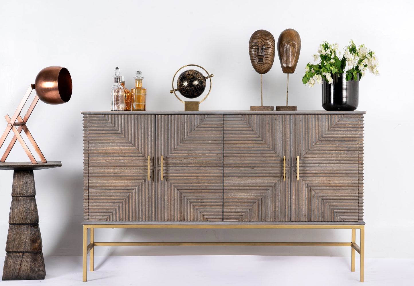 tv unit,
long cabinet,
solidwood sideboard,
living room furniture,
console storage,
vintage style cabinet,
carved cabinet,