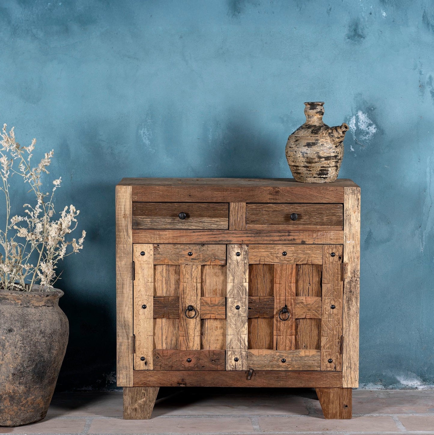vintage cabinet,
carved cabinet,
luxury cabinet,
home furnishings,
furniture stores near me,
garden furniture,
bathroom vanity,
console table,
chest of drawers,