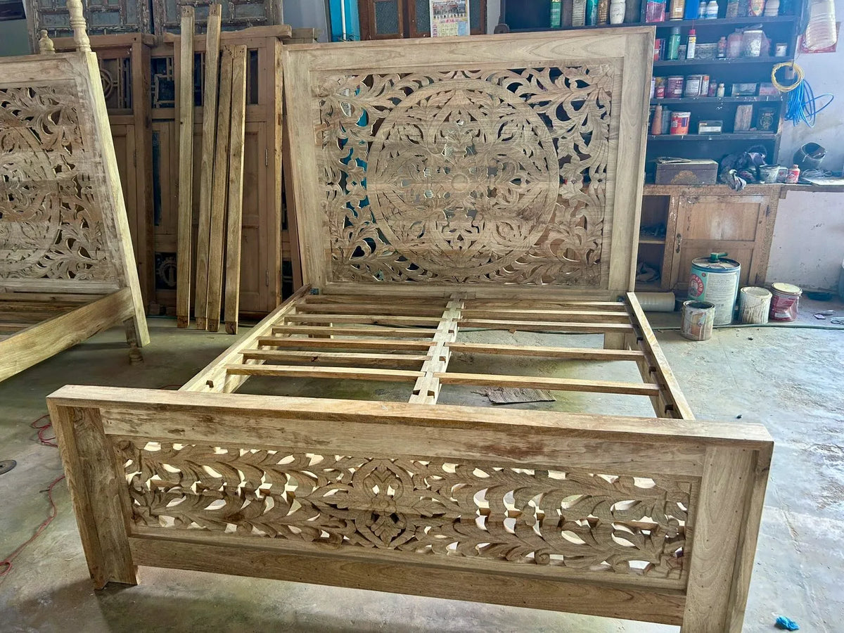 vintage king bed,
solid wood bed,
heritage bed,
rattan bed,
queen solid wood bed,
bedroom furniture,
carved bed,
antique bedroom,