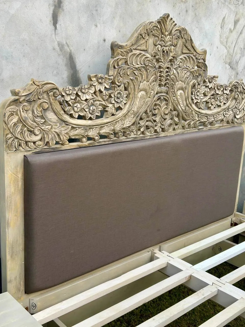 headboard,
vintage king bed,
solid wood bed,
heritage bed,
rattan bed,
queen solid wood bed,
bedroom furniture,
carved bed,
antique bedroom,